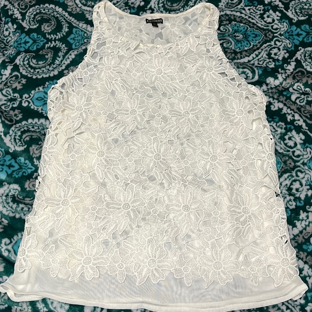 Gorgeous White Lace Express Sleeveless Top
